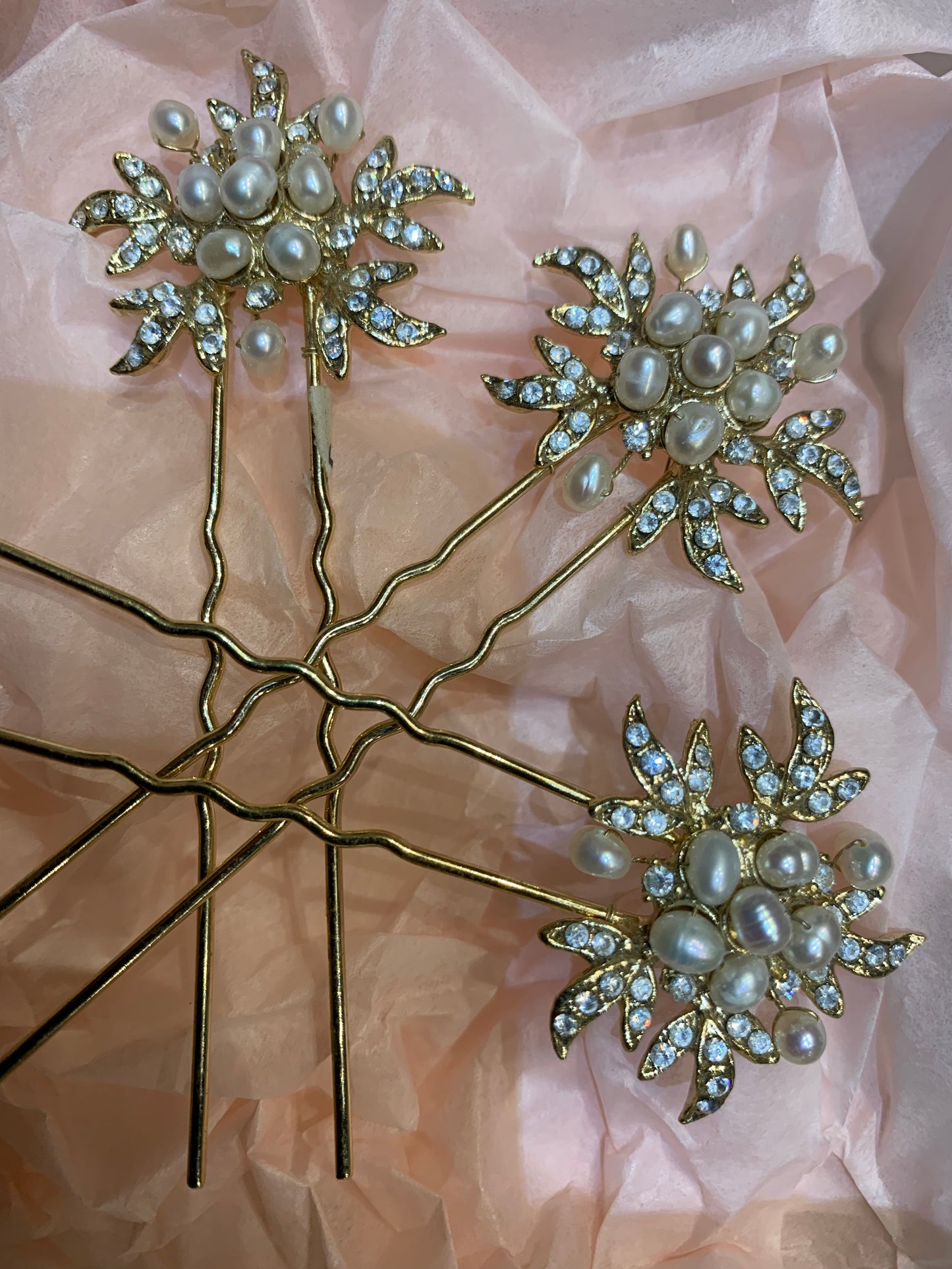 Fresh water pearls hair pin