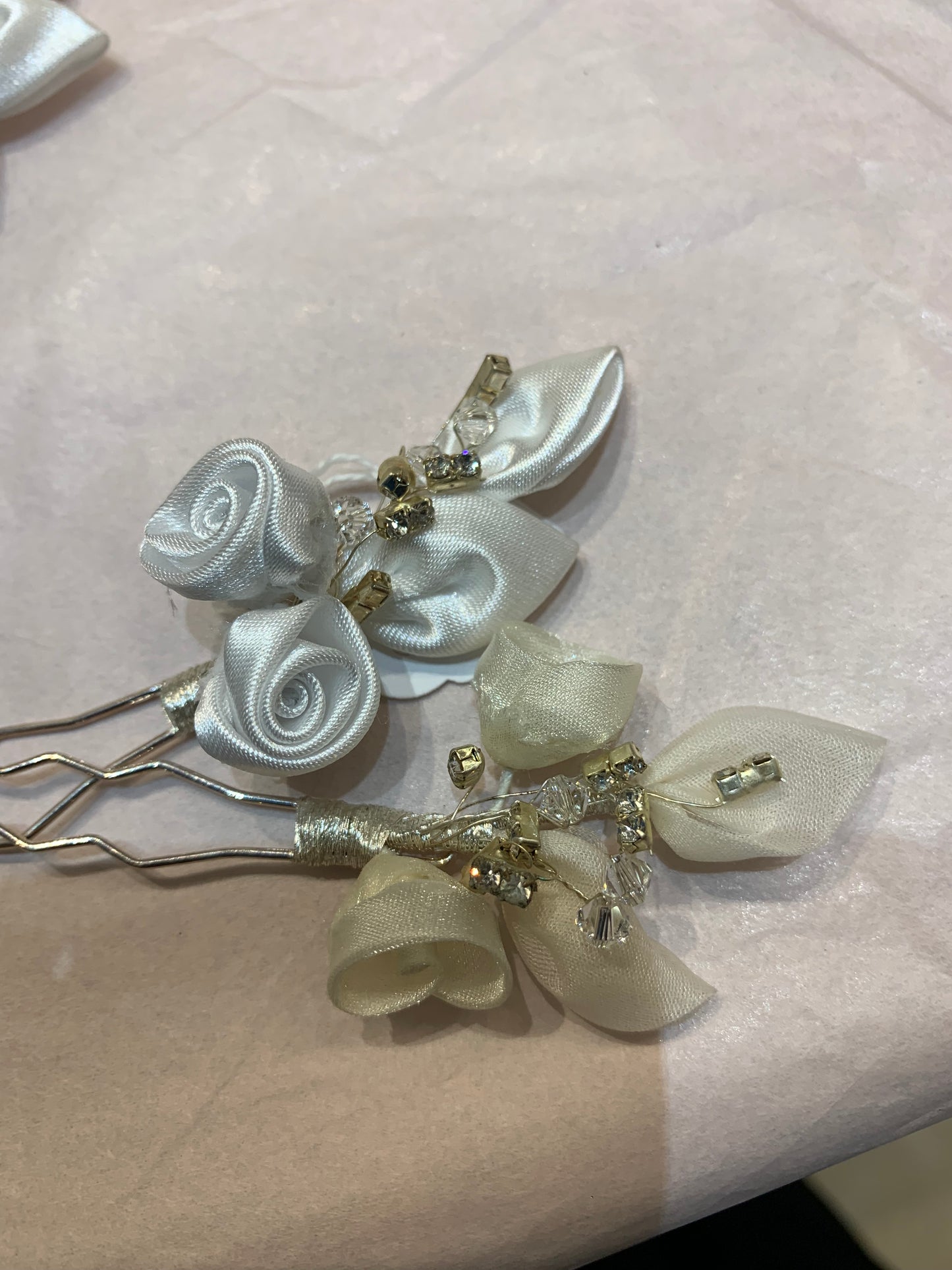 Satin flowers Pins