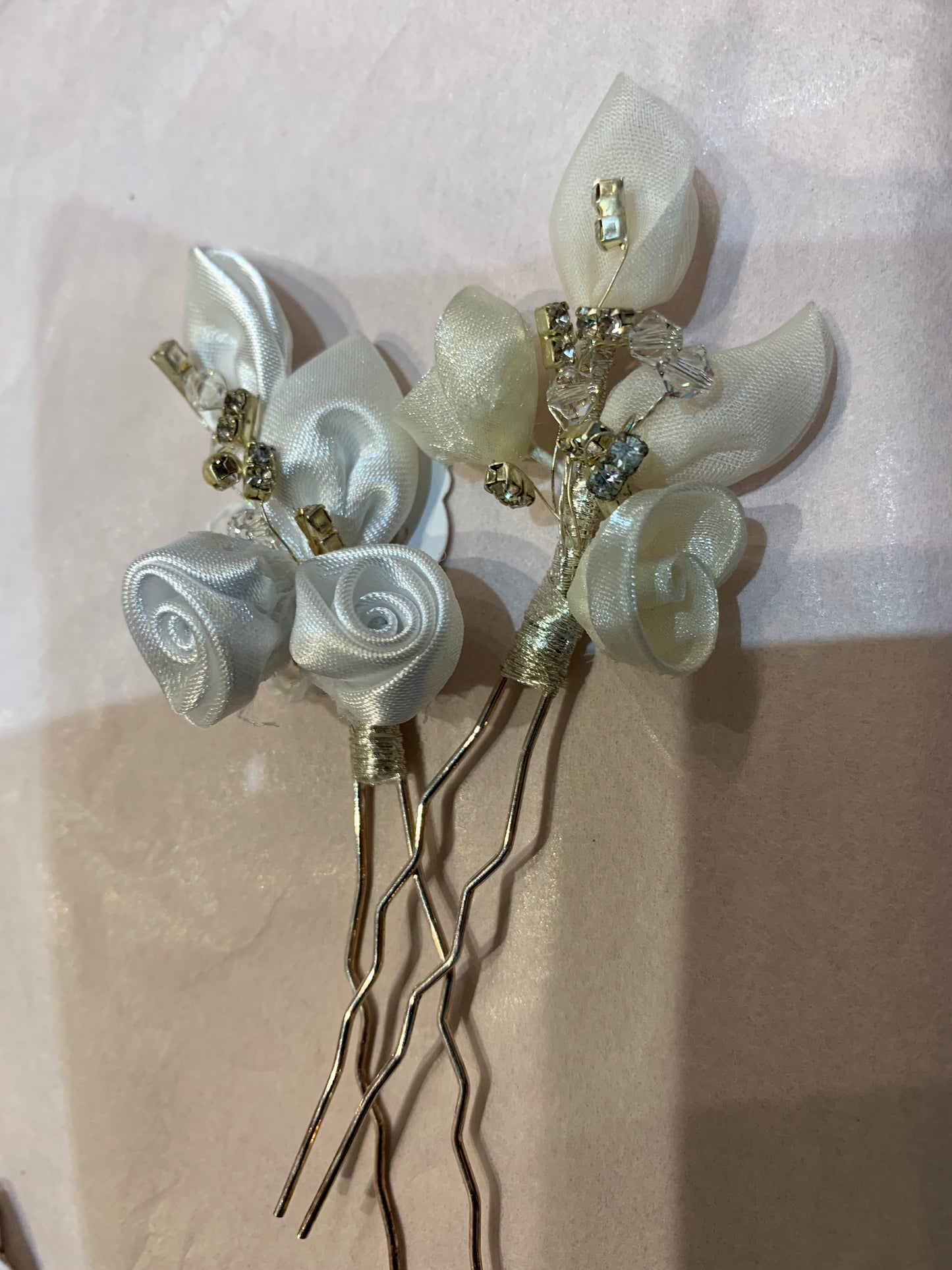 Satin flowers Pins