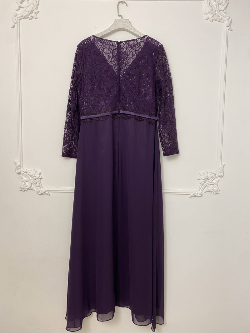 Plus size evening dress with lace sleeves